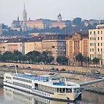 Onriver Hotels - Ms Maribelle