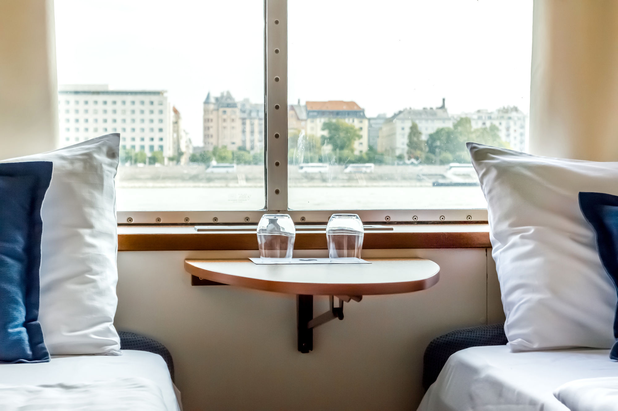 Hotel Onriver - Ms Maribelle 4*