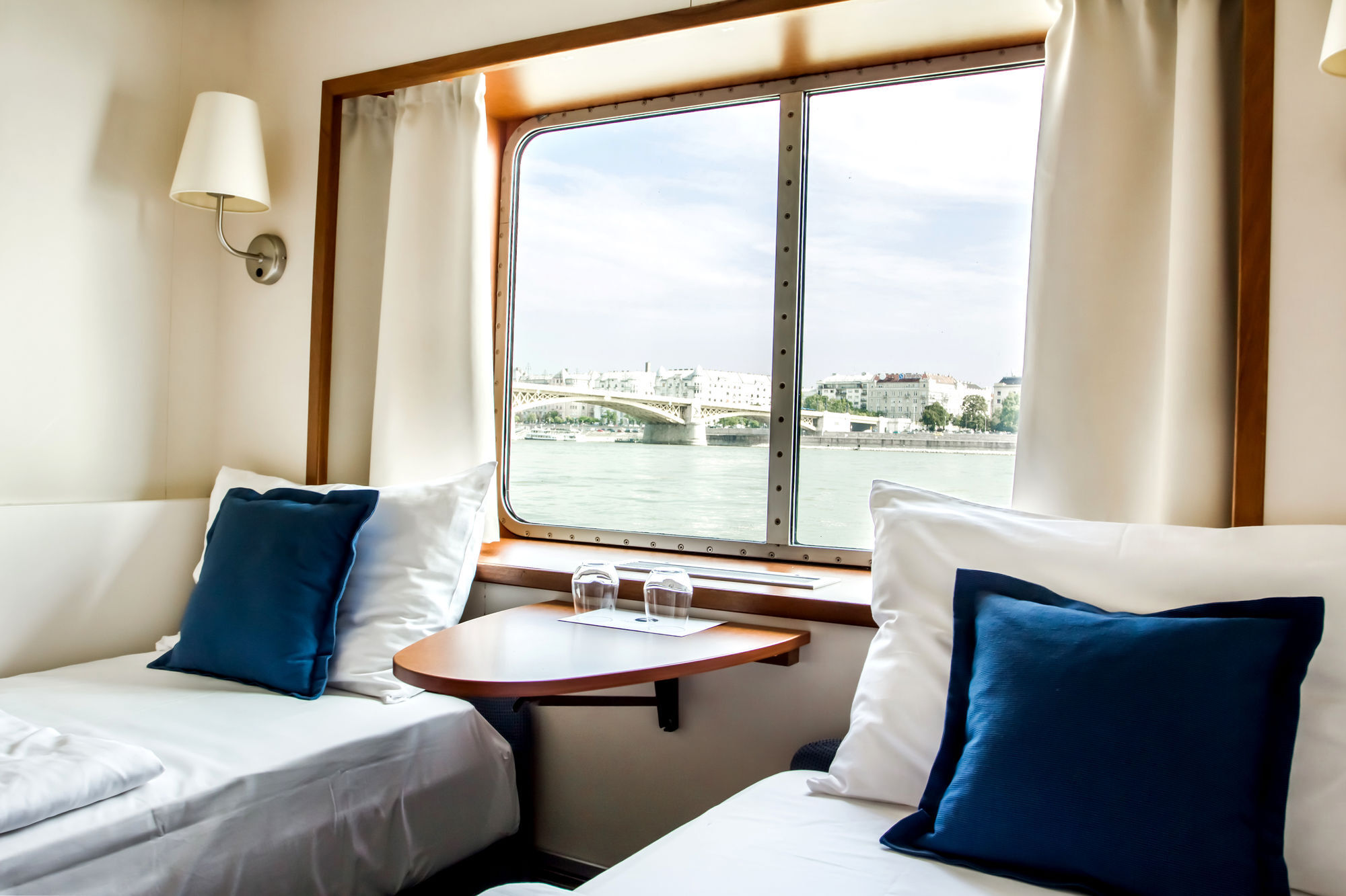 Onriver - Ms Maribelle